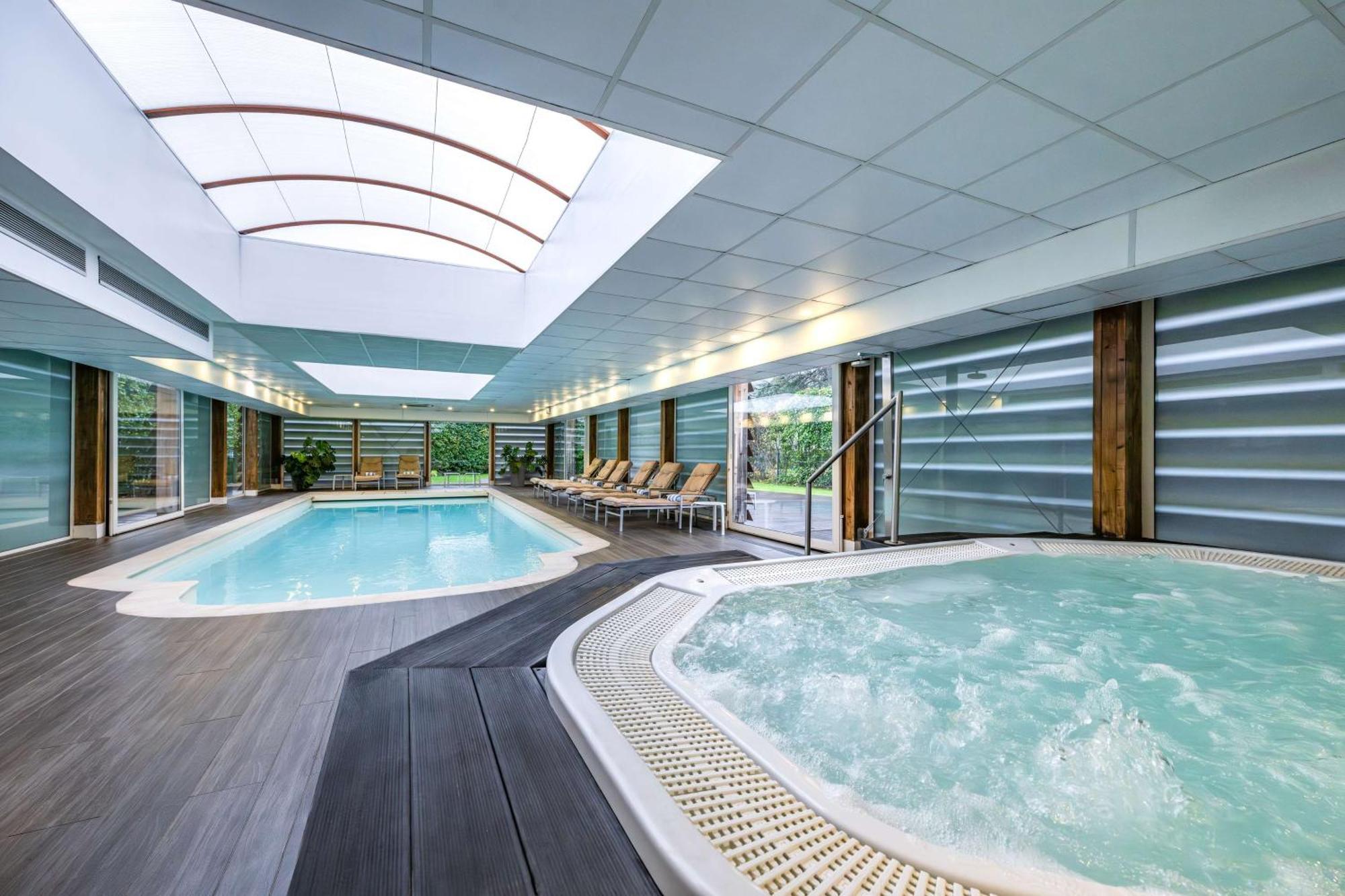 Le Relais De La Malmaison, A Member Of Radisson Individuals Rueil-Malmaison Exterior foto